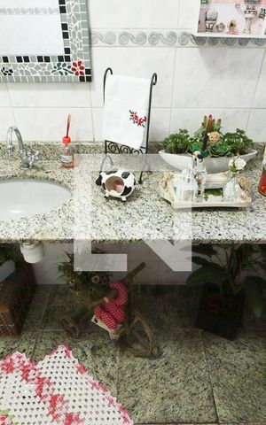 Casa à venda com 196m², 3 quartos e 3 vagasLavabo