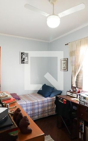 Casa à venda com 196m², 3 quartos e 3 vagasSuíte 3