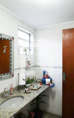 Casa à venda com 196m², 3 quartos e 3 vagasLavabo