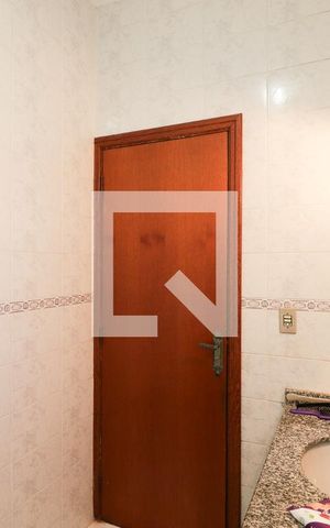 Casa à venda com 196m², 3 quartos e 3 vagasBanheiro da Suíte 1