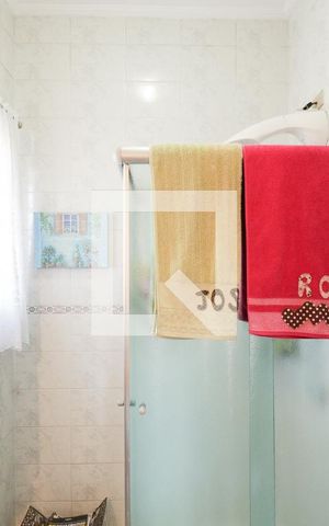 Casa à venda com 196m², 3 quartos e 3 vagasBanheiro da Suíte 1
