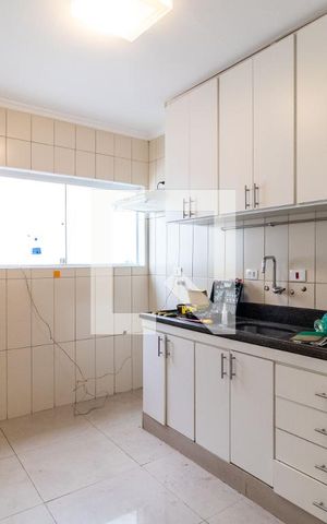 Casa à venda com 180m², 3 quartos e 2 vagas Casa à venda com 180m², 3 quartos e 2 vagasCozinha