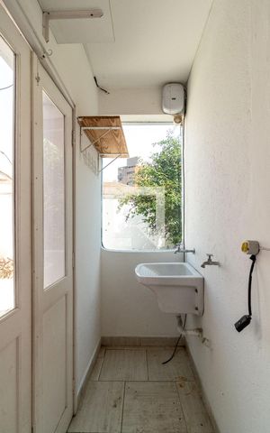 Casa à venda com 180m², 3 quartos e 2 vagas Casa à venda com 180m², 3 quartos e 2 vagasÁrea de Serviço