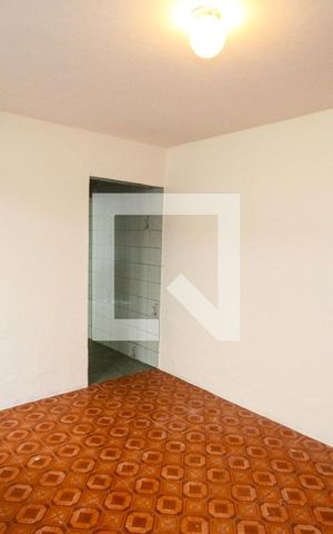 Casa para alugar com 80m², 1 quarto e 1 vaga Casa para alugar com 80m², 1 quarto e 1 vagaSala
