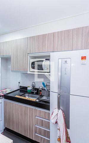 Apartamento à venda com 43m², 2 quartos e 1 vaga Apartamento à venda com 43m², 2 quartos e 1 vagaCozinha e Área de Serviço