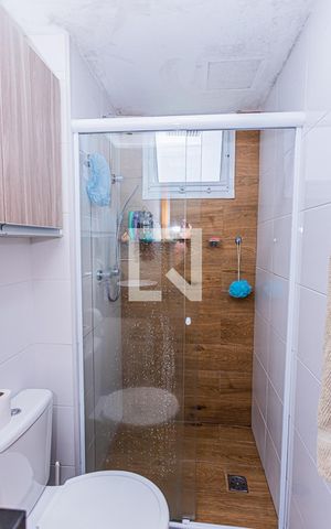 Apartamento à venda com 43m², 2 quartos e 1 vaga Apartamento à venda com 43m², 2 quartos e 1 vagaBanheiro