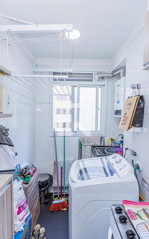 Apartamento à venda com 43m², 2 quartos e 1 vaga Apartamento à venda com 43m², 2 quartos e 1 vagaCozinha e Área de Serviço