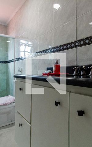 Casa à venda com 750m², 7 quartos e 3 vagas Casa à venda com 750m², 7 quartos e 3 vagasCasa 2 - Banheiro Suíte