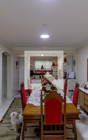 Casa à venda com 750m², 7 quartos e 3 vagas Casa à venda com 750m², 7 quartos e 3 vagasCasa 2 - Sala de Jantar