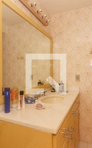 Apartamento à venda com 152m², 2 quartos e 1 vaga Apartamento à venda com 152m², 2 quartos e 1 vagaBanheiro