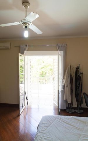 Casa de condomínio à venda com 310m², 4 quartos e 4 vagas Casa de condomínio à venda com 310m², 4 quartos e 4 vagasSuíte 01