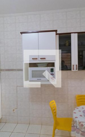 Casa de condomínio à venda com 310m², 4 quartos e 4 vagas Casa de condomínio à venda com 310m², 4 quartos e 4 vagasCozinha