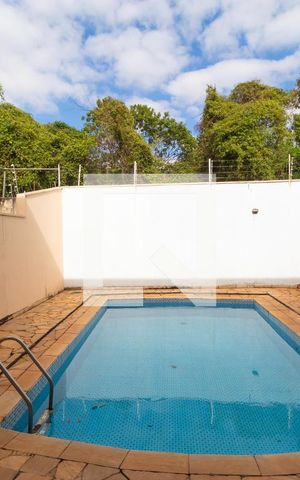 Casa de condomínio à venda com 310m², 4 quartos e 4 vagas Casa de condomínio à venda com 310m², 4 quartos e 4 vagasPiscina