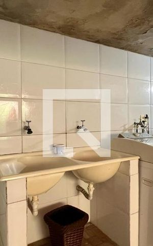 Casa à venda com 284m², 4 quartos e 3 vagas Casa à venda com 284m², 4 quartos e 3 vagasÁrea privativa