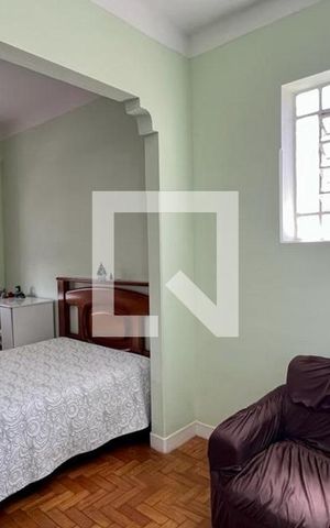 Casa à venda com 284m², 4 quartos e 3 vagas Casa à venda com 284m², 4 quartos e 3 vagasQuarto 1