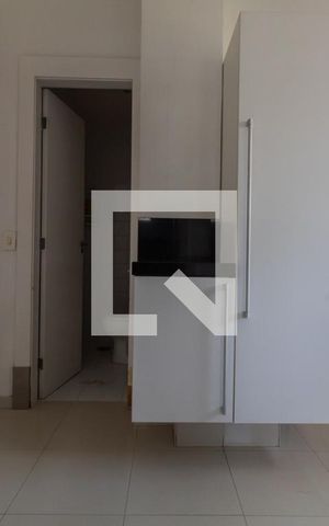 Apartamento à venda com 271m², 4 quartos e 5 vagas Apartamento à venda com 271m², 4 quartos e 5 vagasÁrea de Serviço