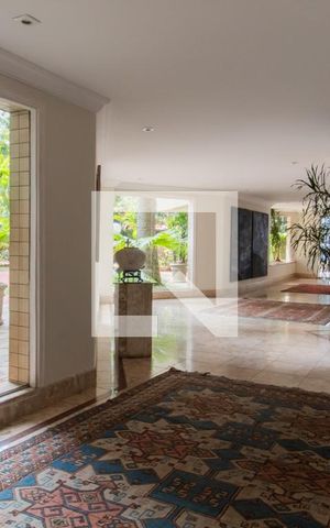 Apartamento à venda com 271m², 4 quartos e 5 vagas Apartamento à venda com 271m², 4 quartos e 5 vagasHall social
