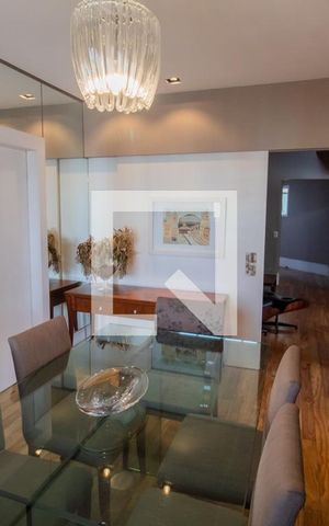 Apartamento à venda com 271m², 4 quartos e 5 vagas Apartamento à venda com 271m², 4 quartos e 5 vagasSala de Jantar