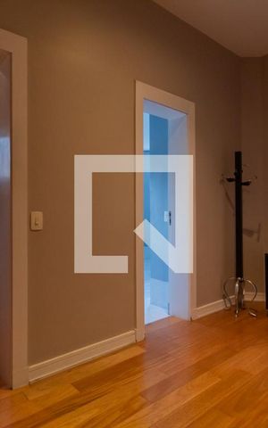 Apartamento à venda com 271m², 4 quartos e 5 vagas Apartamento à venda com 271m², 4 quartos e 5 vagasQuarto 4 - Suíte Master