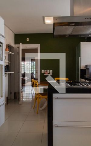 Apartamento à venda com 271m², 4 quartos e 5 vagas Apartamento à venda com 271m², 4 quartos e 5 vagasCozinha
