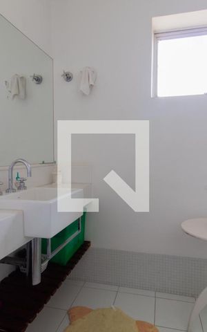 Apartamento à venda com 271m², 4 quartos e 5 vagas Apartamento à venda com 271m², 4 quartos e 5 vagasBanheiro do Quarto 3