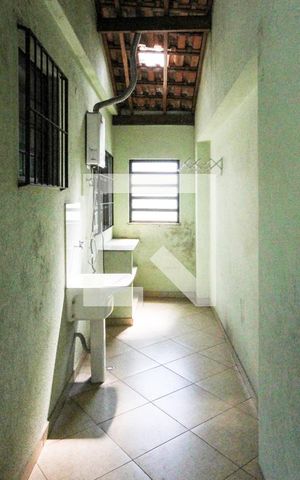 Casa à venda com 300m², 4 quartos e 4 vagas Casa à venda com 300m², 4 quartos e 4 vagasVaranda da suíte