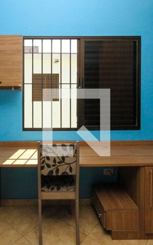 Casa à venda com 300m², 4 quartos e 4 vagas Casa à venda com 300m², 4 quartos e 4 vagasQuarto 02