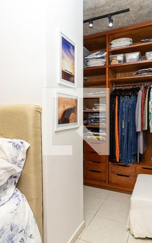 Casa à venda com 370m², 4 quartos e 4 vagas Casa à venda com 370m², 4 quartos e 4 vagasQuarto 5