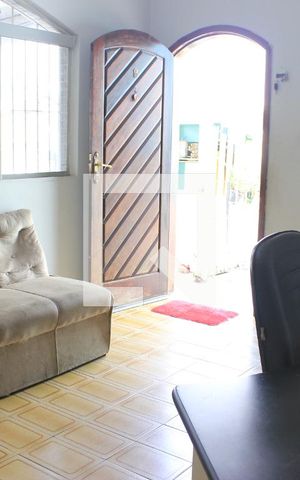 Casa à venda com 158m², 2 quartos e 2 vagasSala