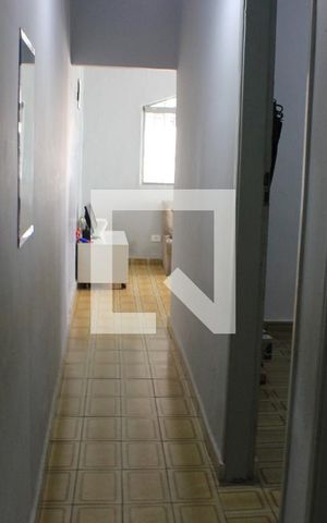 Casa à venda com 158m², 2 quartos e 2 vagasCorredor sala/cozinha