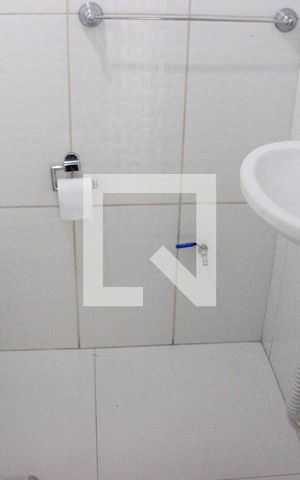 Casa à venda com 158m², 2 quartos e 2 vagasBanheiro do piso superior