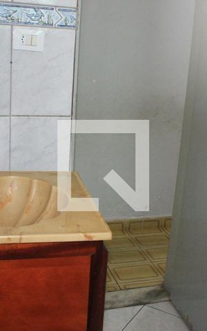 Casa à venda com 158m², 2 quartos e 2 vagasBanheiro 1
