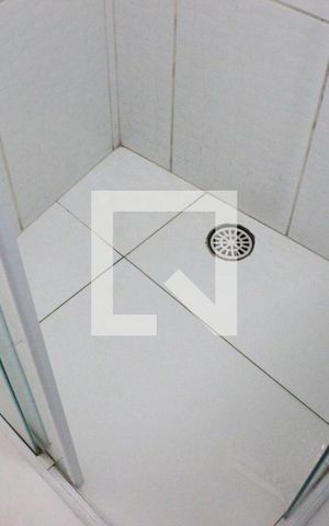 Casa à venda com 158m², 2 quartos e 2 vagasBanheiro do piso superior