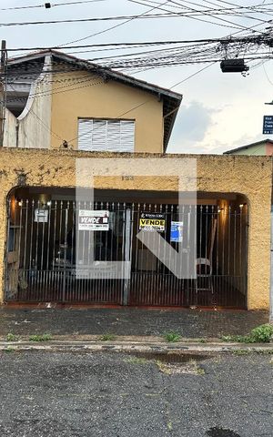Casa à venda com 145m², 2 quartos e 2 vagasFachada