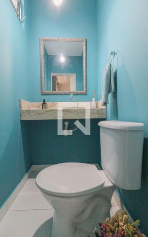 Casa à venda com 199m², 4 quartos e 4 vagas Casa à venda com 199m², 4 quartos e 4 vagasLavabo