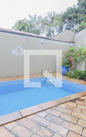 Casa à venda com 199m², 4 quartos e 4 vagas Casa à venda com 199m², 4 quartos e 4 vagasÁrea Externa