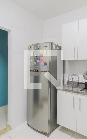 Casa à venda com 199m², 4 quartos e 4 vagas Casa à venda com 199m², 4 quartos e 4 vagasCozinha