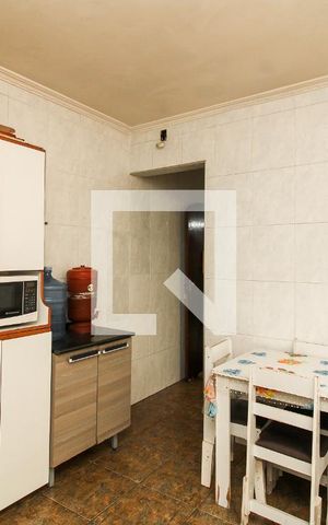 Casa à venda com 128m², 3 quartos e 2 vagas Casa à venda com 128m², 3 quartos e 2 vagasCozinha