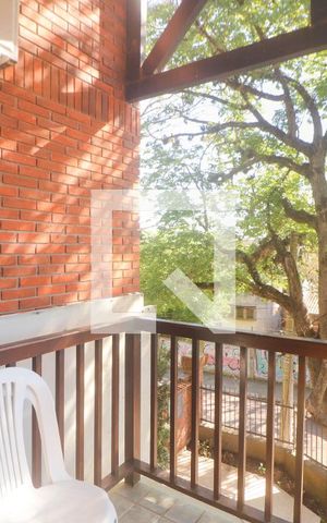 Casa à venda com 390m², 5 quartos e 3 vagas Casa à venda com 390m², 5 quartos e 3 vagasVaranda da Suíte