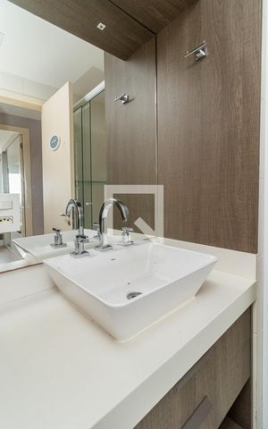 Apartamento à venda com 82m², 3 quartos e 1 vaga Apartamento à venda com 82m², 3 quartos e 1 vagaBanheiro