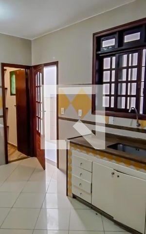 Casa à venda com 205m², 3 quartos e 2 vagas Casa à venda com 205m², 3 quartos e 2 vagascozinha