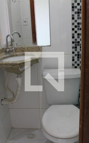 Casa à venda com 60m², 2 quartos e 2 vagasBanheiro do Quarto 2