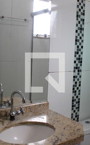 Casa à venda com 60m², 2 quartos e 2 vagasBanheiro do Quarto 1