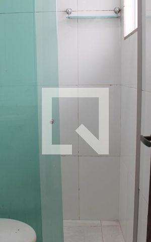Casa à venda com 60m², 2 quartos e 2 vagasBanheiro do Quarto 1