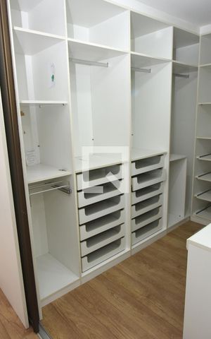 Casa para alugar com 149m², 3 quartos e 1 vagaCloset da suíte