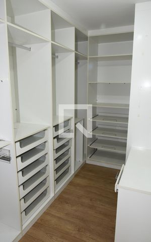 Casa para alugar com 149m², 3 quartos e 1 vagaCloset da suíte