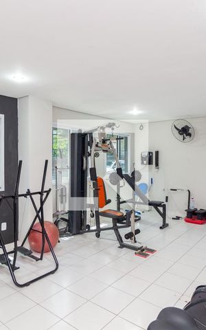 Apartamento à venda com 47m², 2 quartos e 1 vaga Apartamento à venda com 47m², 2 quartos e 1 vagaAcademia