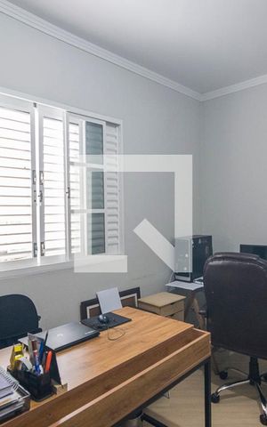 Casa à venda com 170m², 3 quartos e 5 vagas Casa à venda com 170m², 3 quartos e 5 vagasQuarto 2