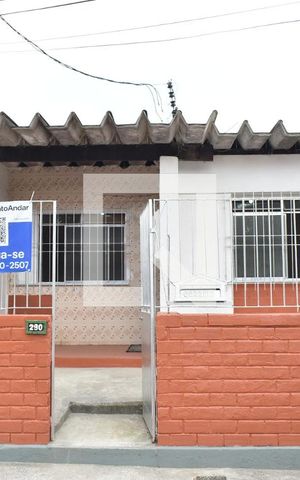 Casa de condomínio para alugar com 120m², 2 quartos e 4 vagasFachada