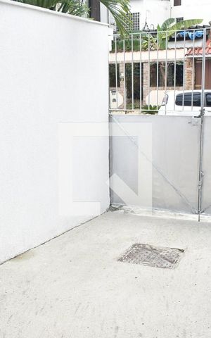 Casa de condomínio para alugar com 120m², 2 quartos e 4 vagasGaragem